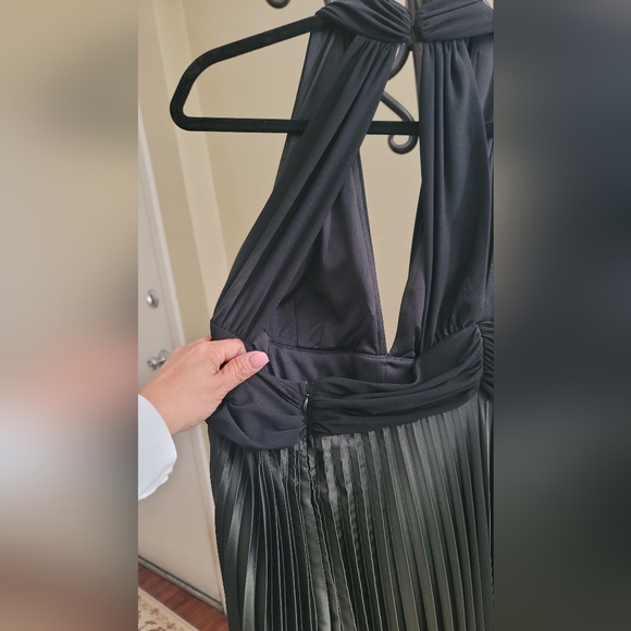 STUNNING! Betsy & Adams Ombre Formal Gown - Picture 5 of 8